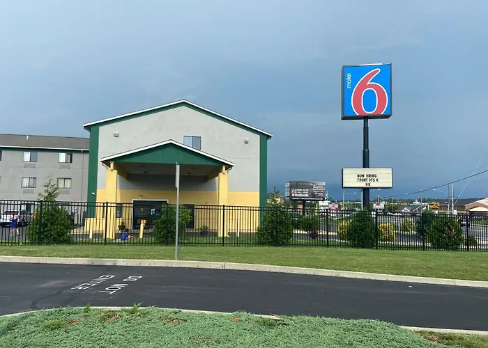 Motel 6 Lancaster